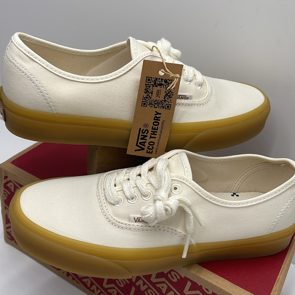 Vans WMNS Authentic
Eco Theory In Our Hands White 
VN0A5KRDTBD
Sneakers - Picture 9 of 16